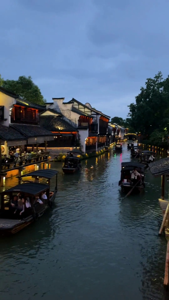 已是江南近黄昏