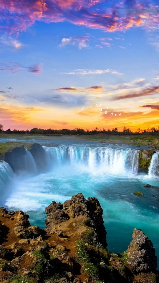 世界不止眼前的苟且，还有诗和远方