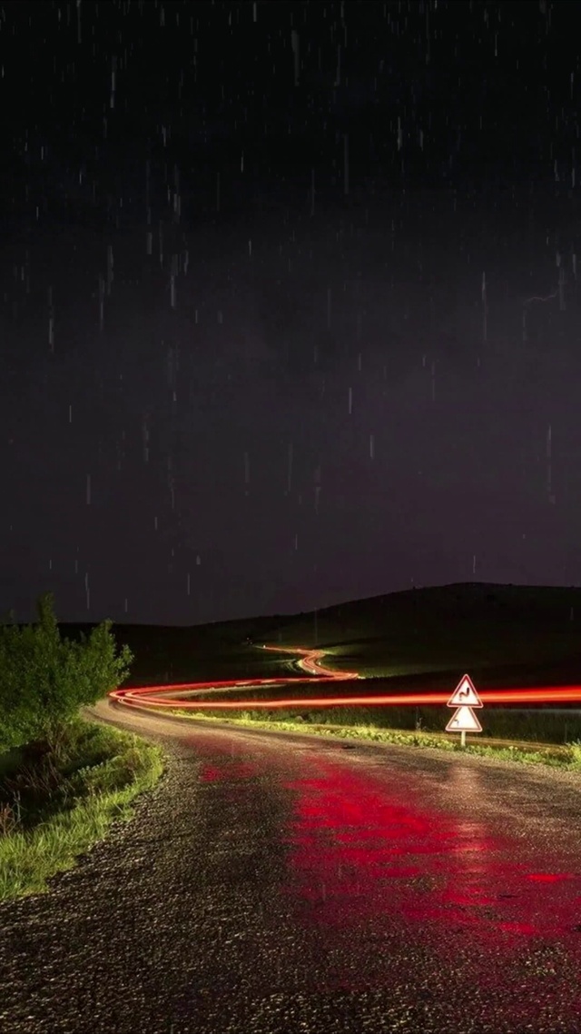 雷雨公路
