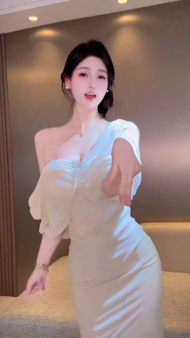 白衣少女