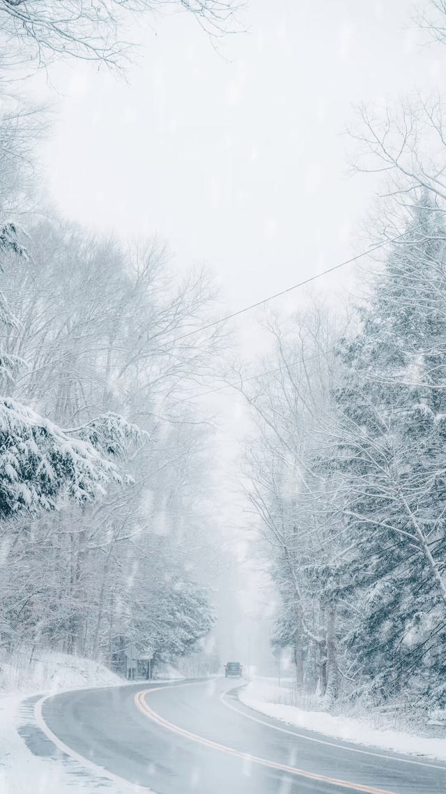 大雪纷飞，出门远行