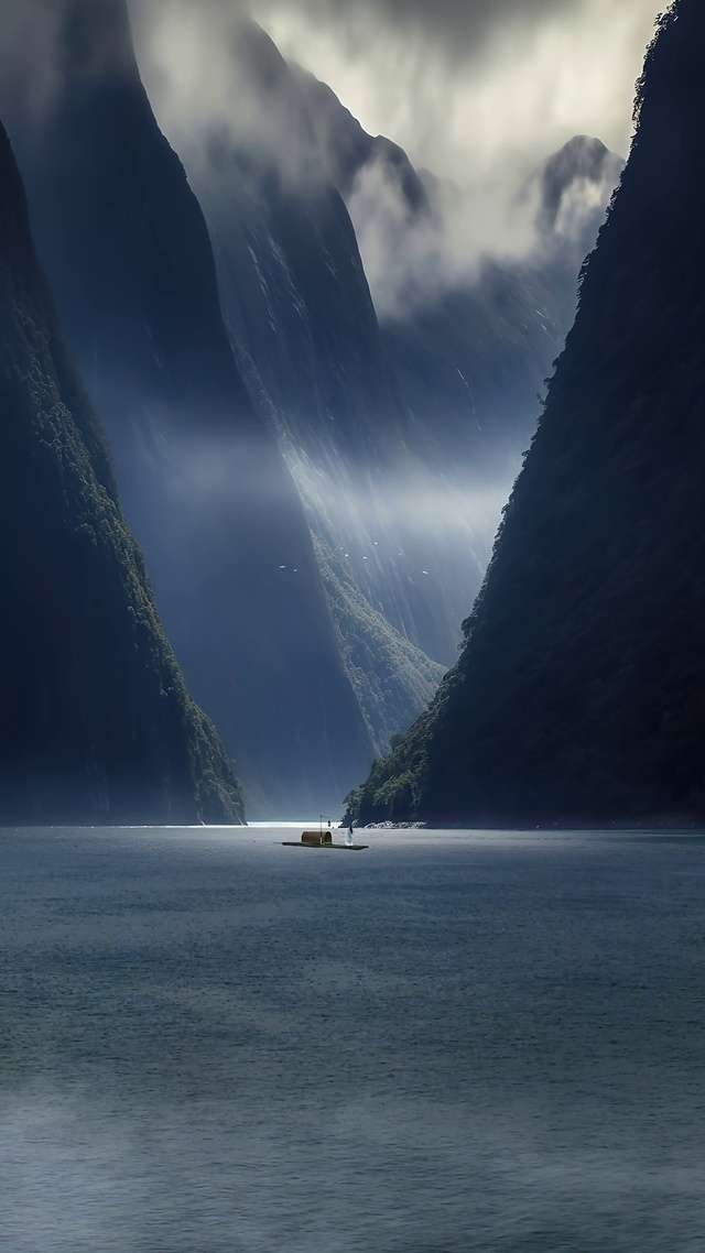 轻舟已过万重山