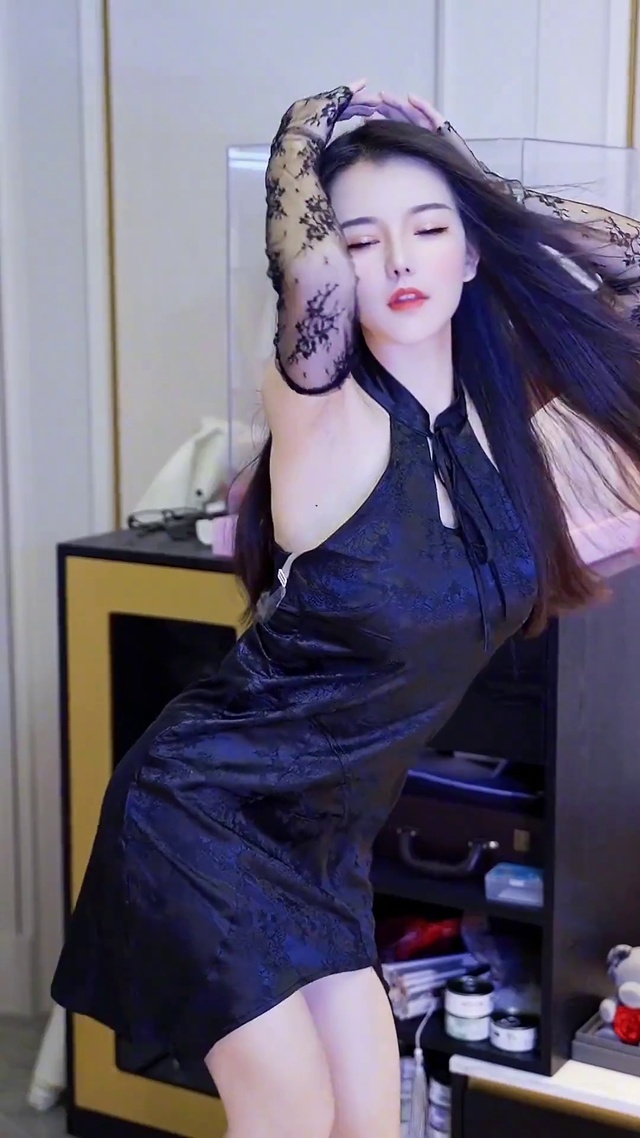 变装(美女手机动态壁纸) - 美女手机壁纸下载 - 元气壁纸