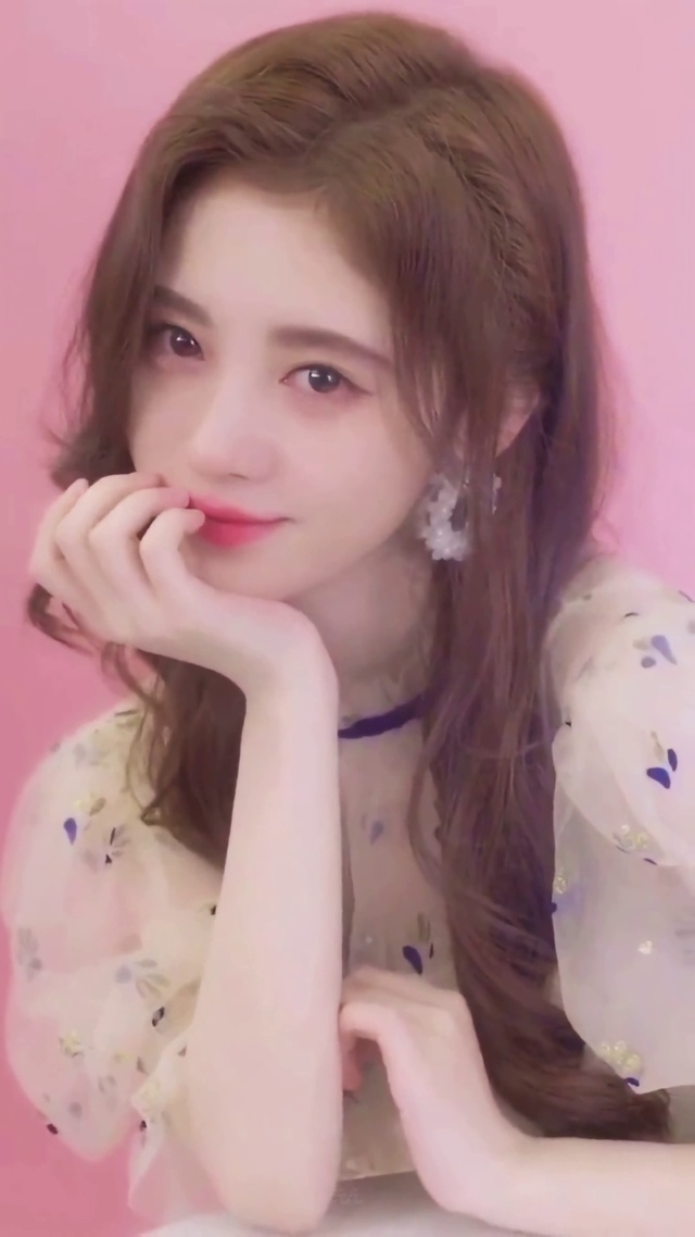 鞠婧祎