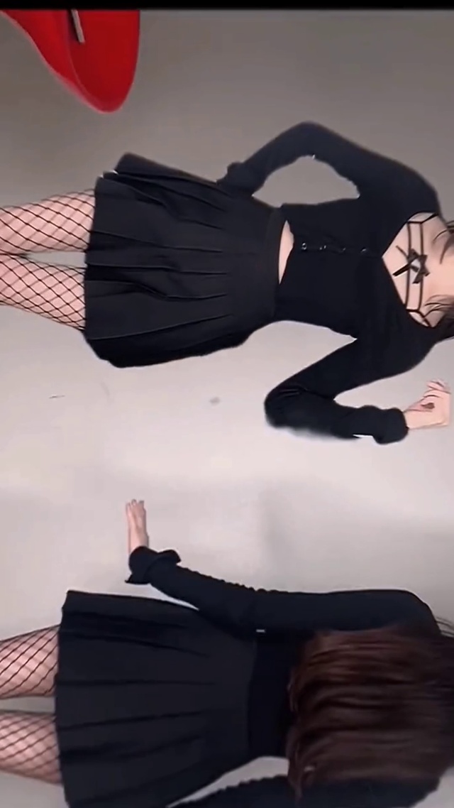 姐姐的腿不是腿，塞纳河畔的春水