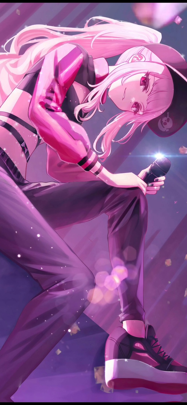 粉色鸭舌帽少女