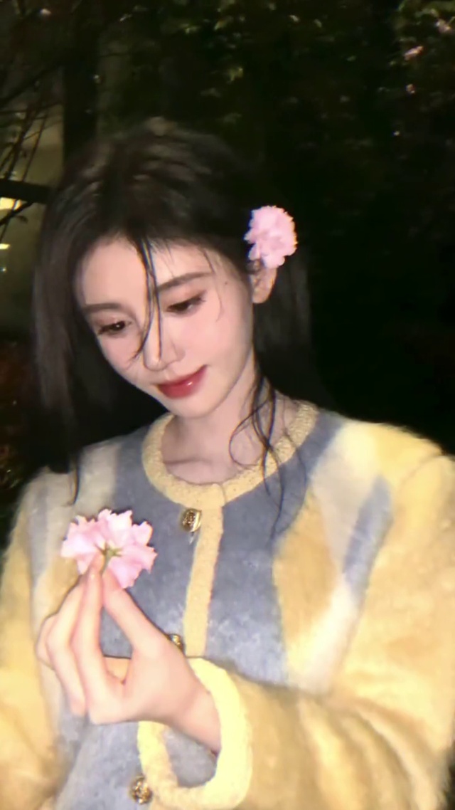 鞠婧祎