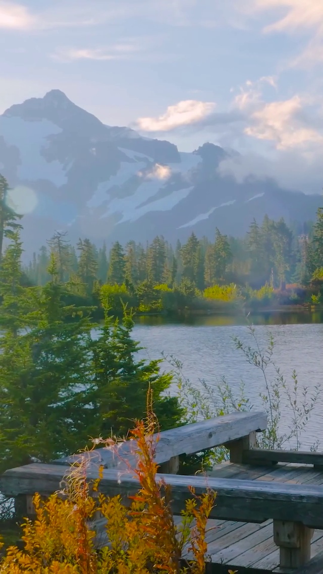 唯美高山云雾湖泊