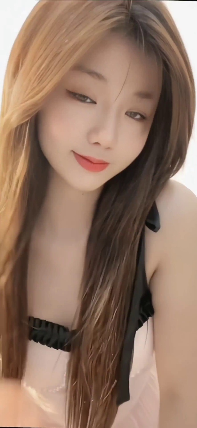 微胖可爱性感美少女