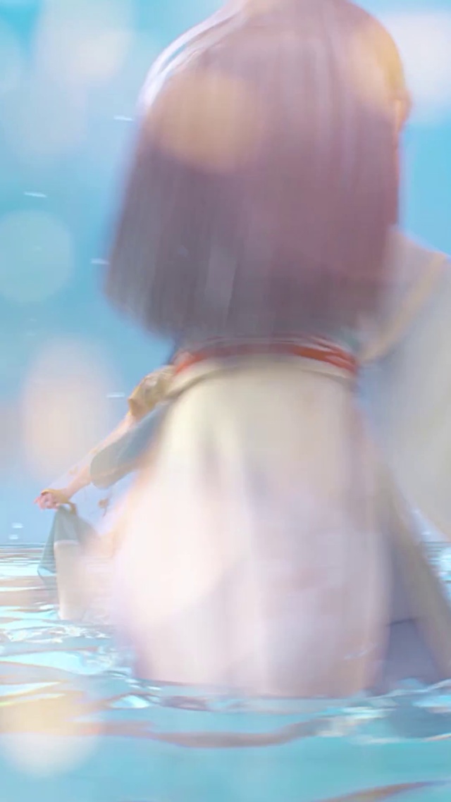 阿巳与小铃铛放风筝，看海~ 