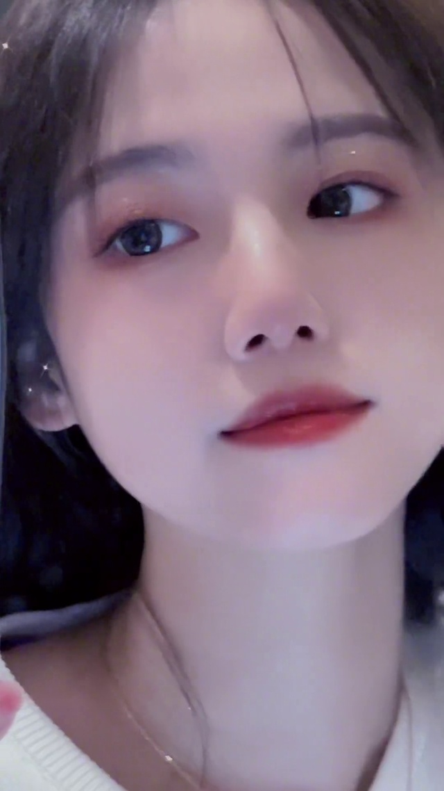 大脸攻击-小透明