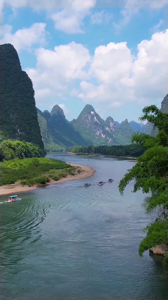 山水画人在画中游