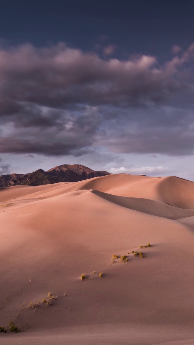唯美治愈沙漠乌云闪电