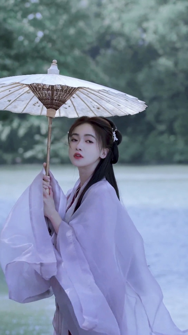 古风清冷感美女