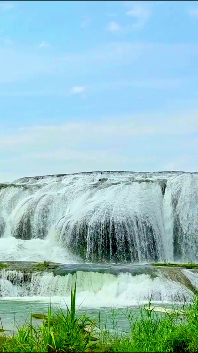 4K唯美蓝天瀑布