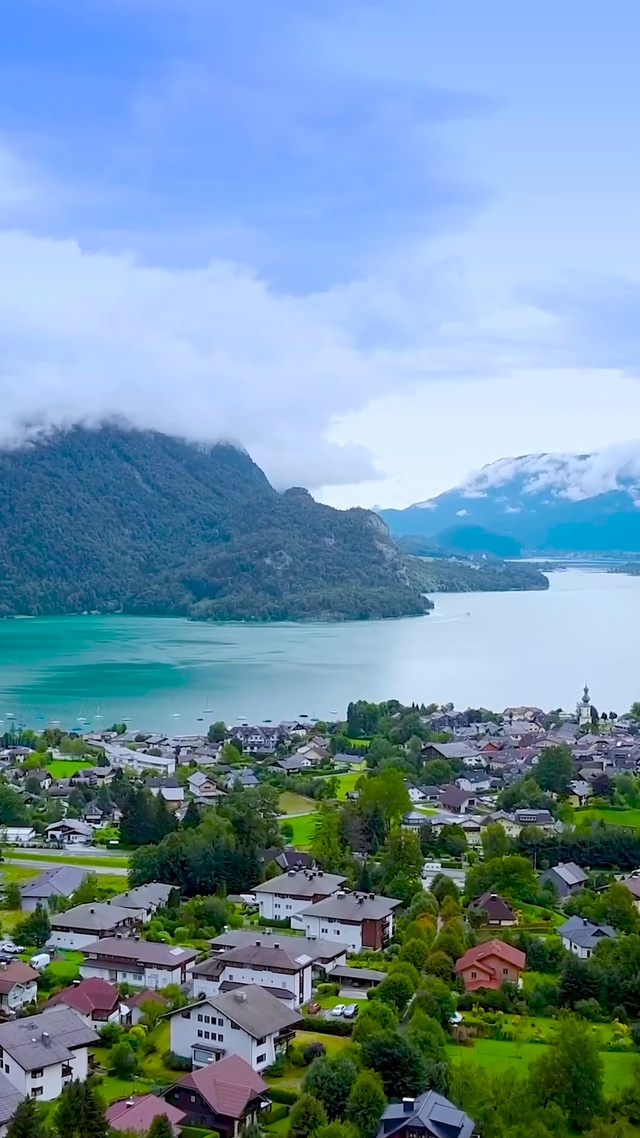 唯美高山云雾小镇