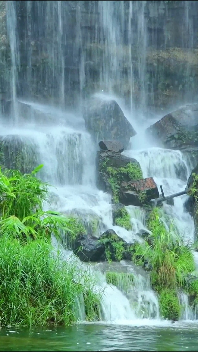 治愈护眼山涧流水