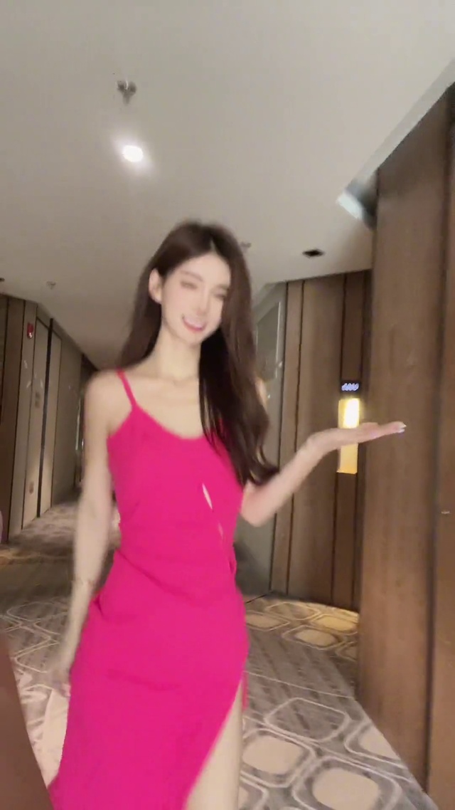 粉红小姐姐热舞