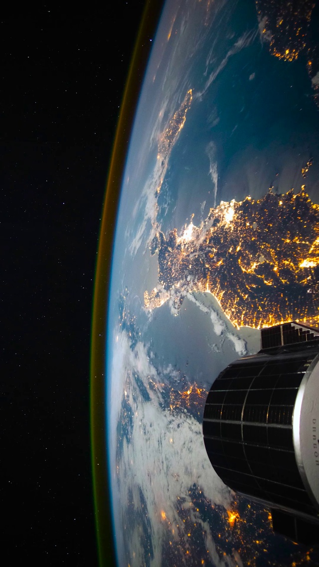 4K太空卫星地球夜景