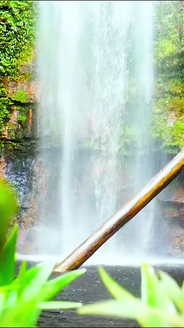 4K唯美山涧瀑布