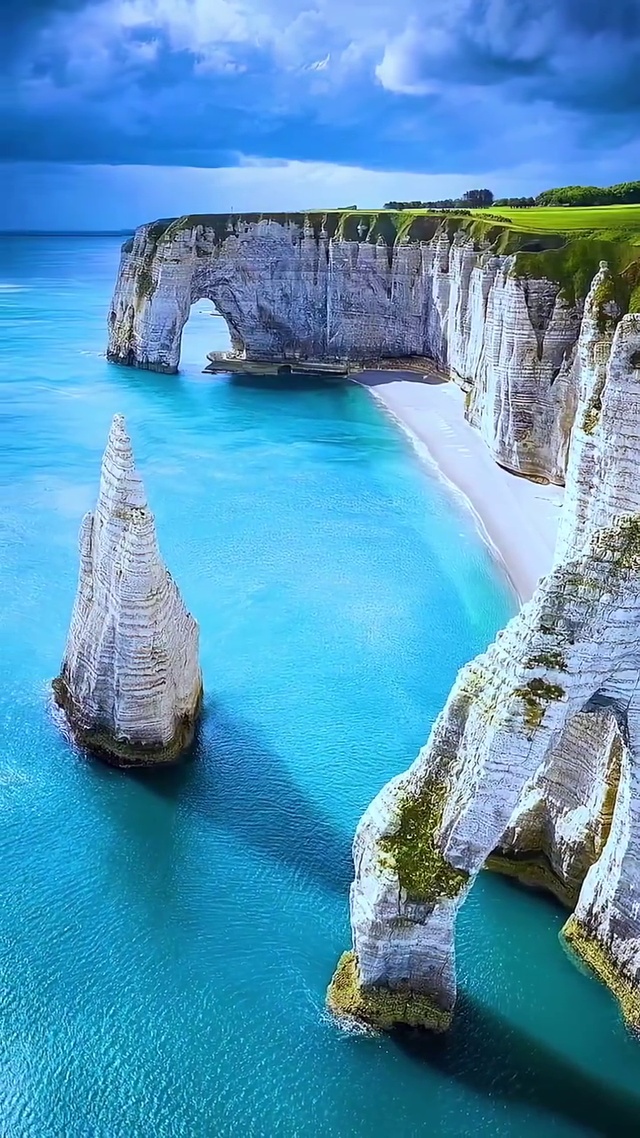 知足且坚定，温柔且上进！