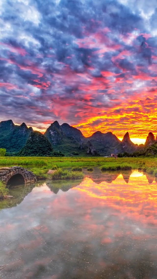 谁心里没有故事，只是学会了伪装自己