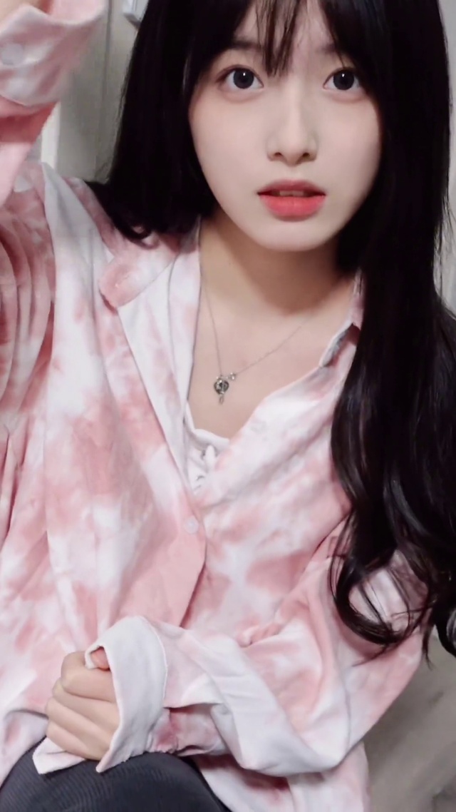 瞳瞳(美女手机动态壁纸) - 美女手机壁纸下载 - 元气壁纸