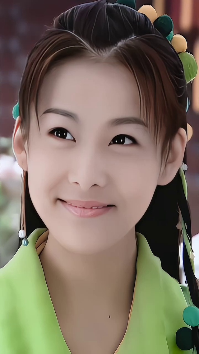 艳彩