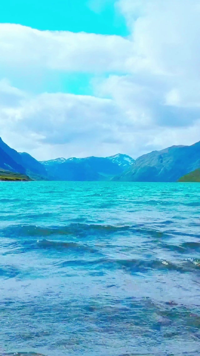 治愈蓝天河流4K