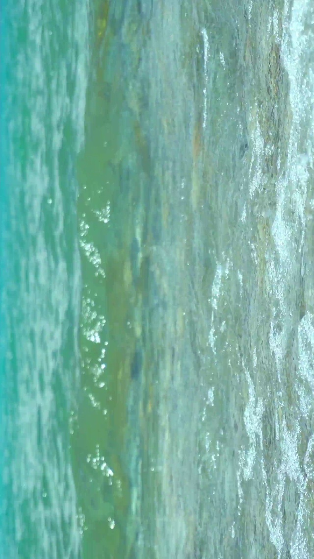 4K清澈治愈浪花