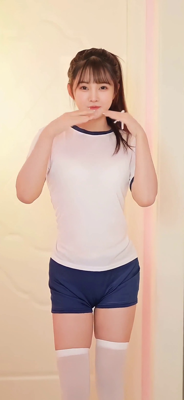 清纯可爱萝莉少女长腿治愈美少女