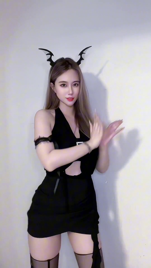 Alice·Lattimore