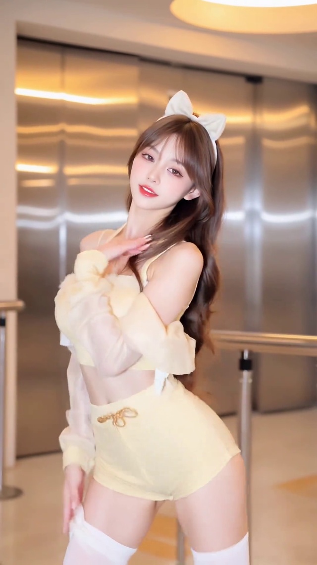 跳舞的美女