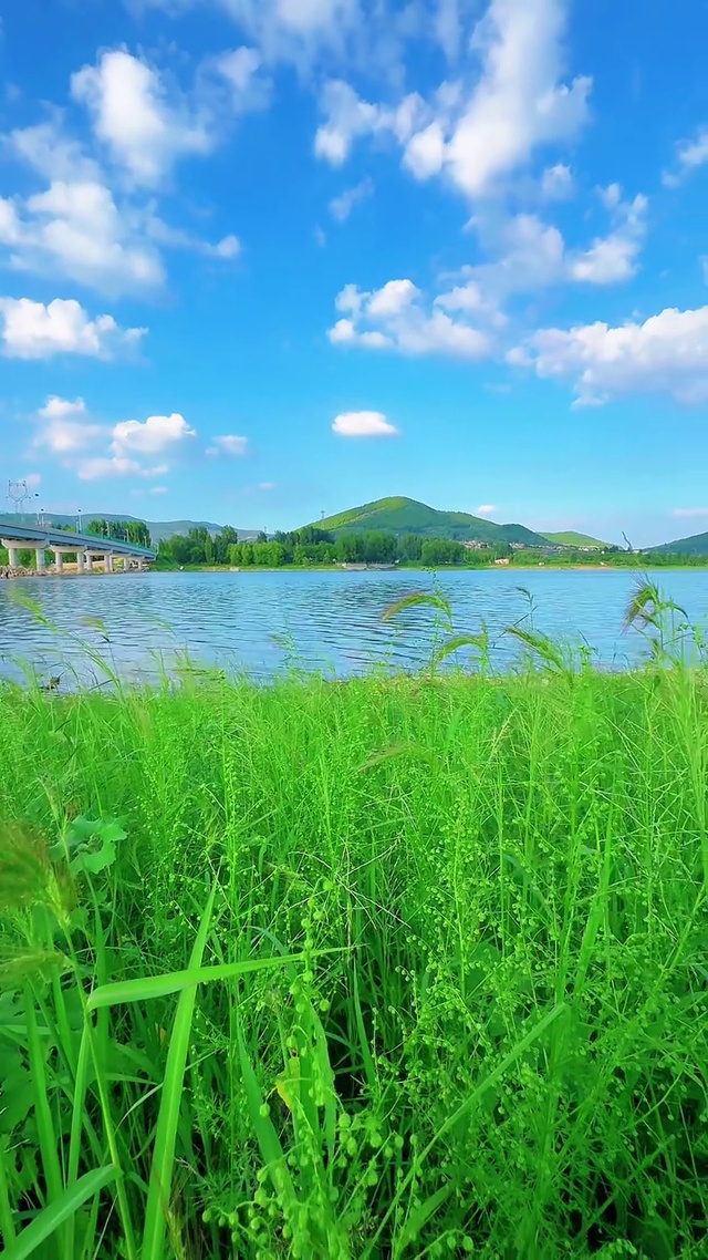 蓝天白云，青山绿水