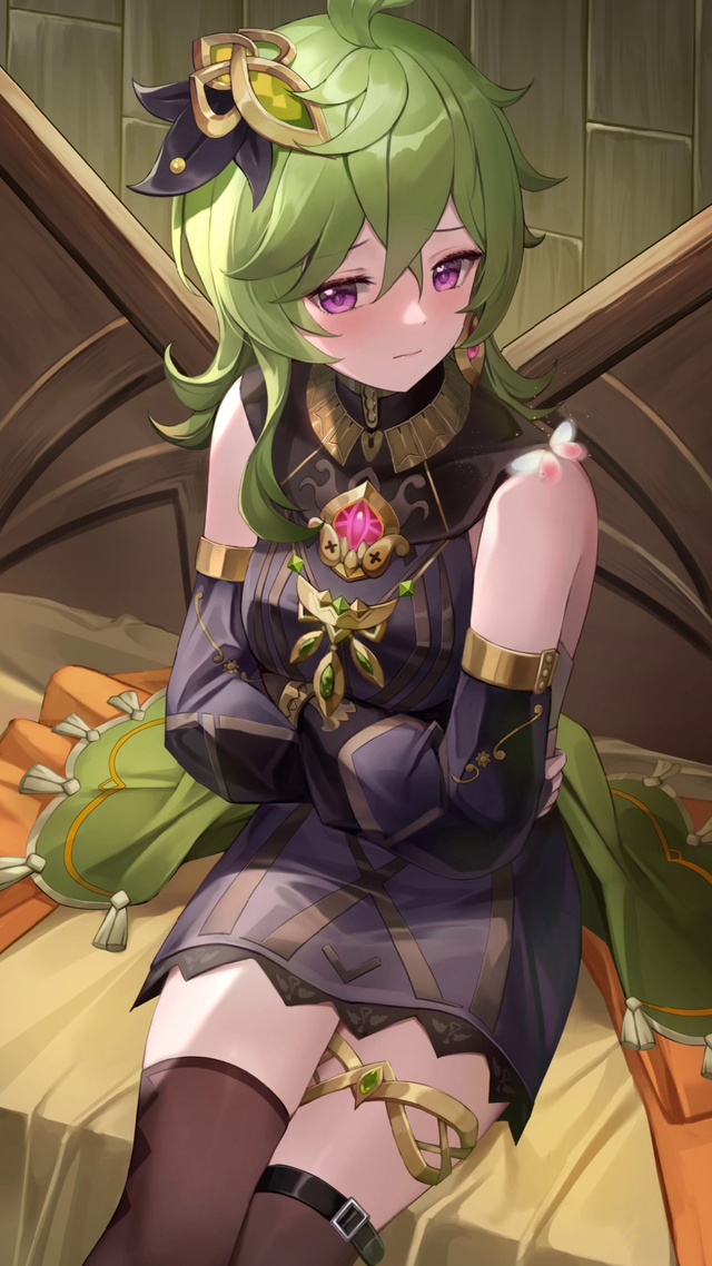 抱胸一脸不开心