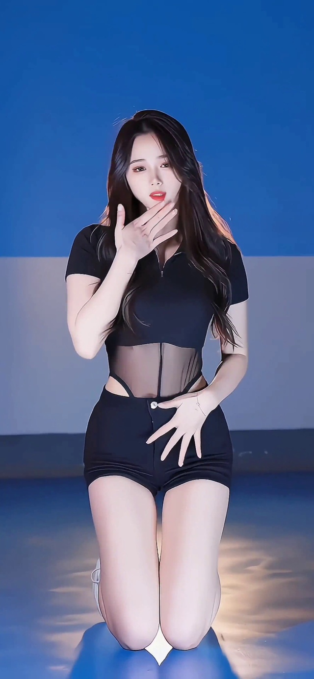 绝色美女性感身材长腿御姐美少女