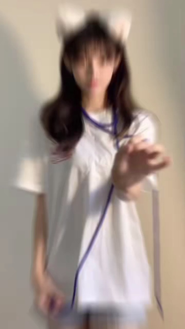 美女变装