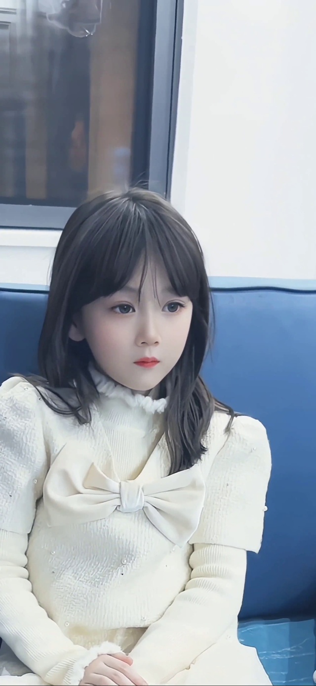 超甜治愈萌妹子可爱乖巧迷人萌娃