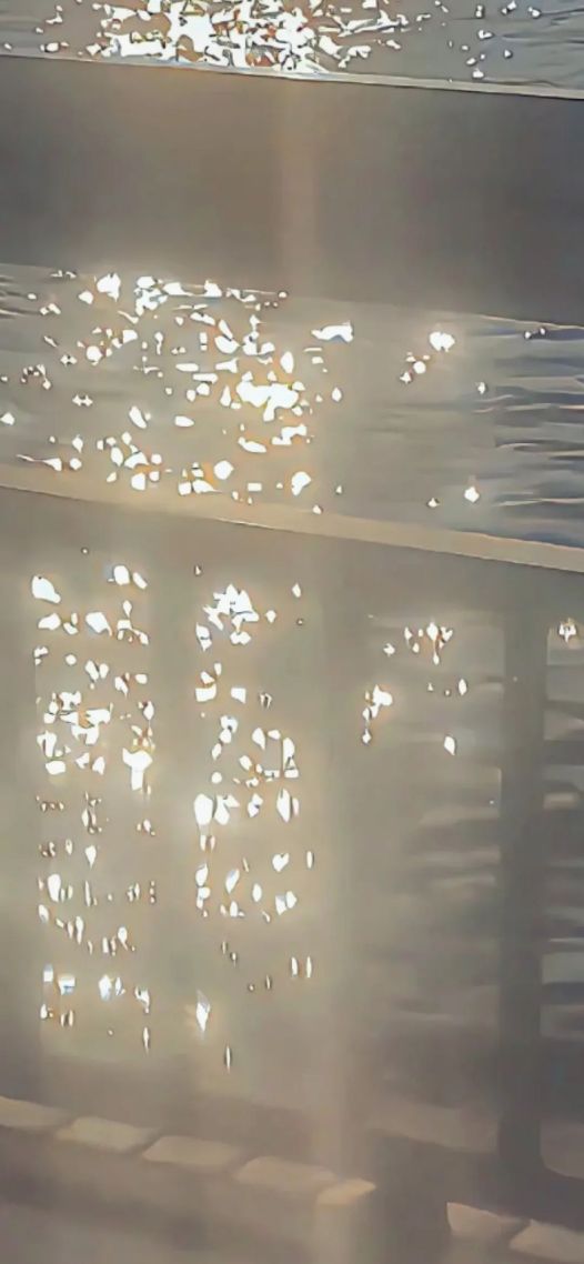 水