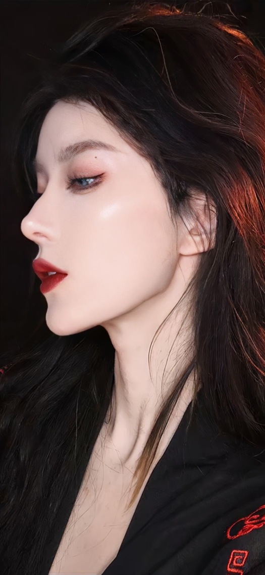 高贵的美女