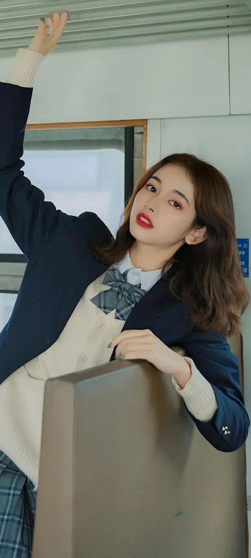 清纯女高(美女手机静态壁纸) - 美女手机壁纸下载 - 元气壁纸