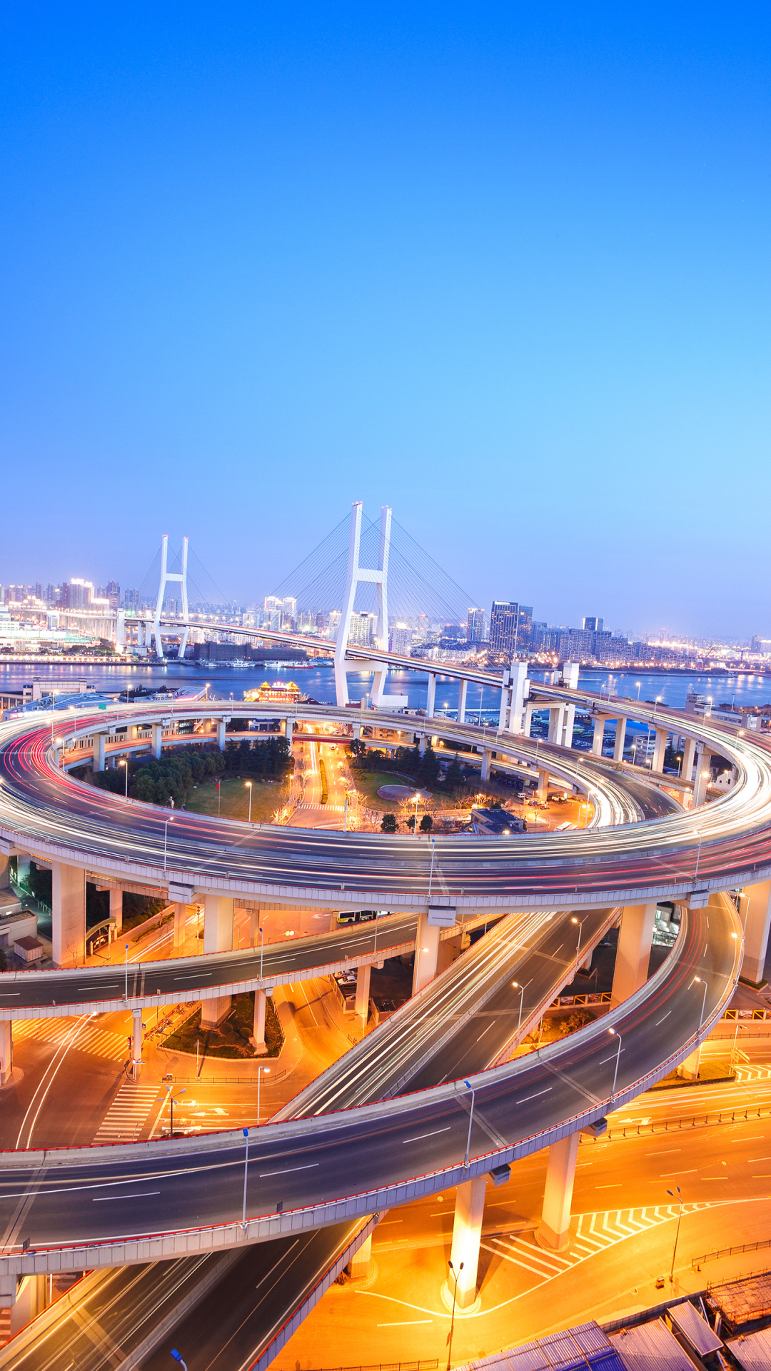 +连绵不绝的公路 唯美(11)微信朋友圈背景图片