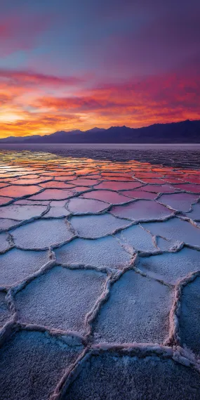 盐沼熔霞，天地织锦