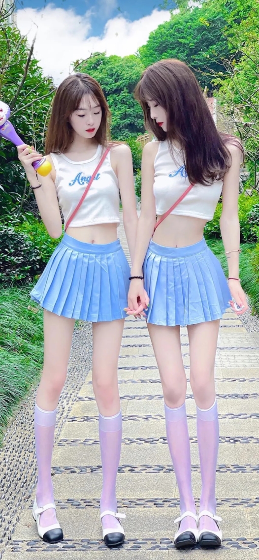 微信个人主页背景图片jk姐妹