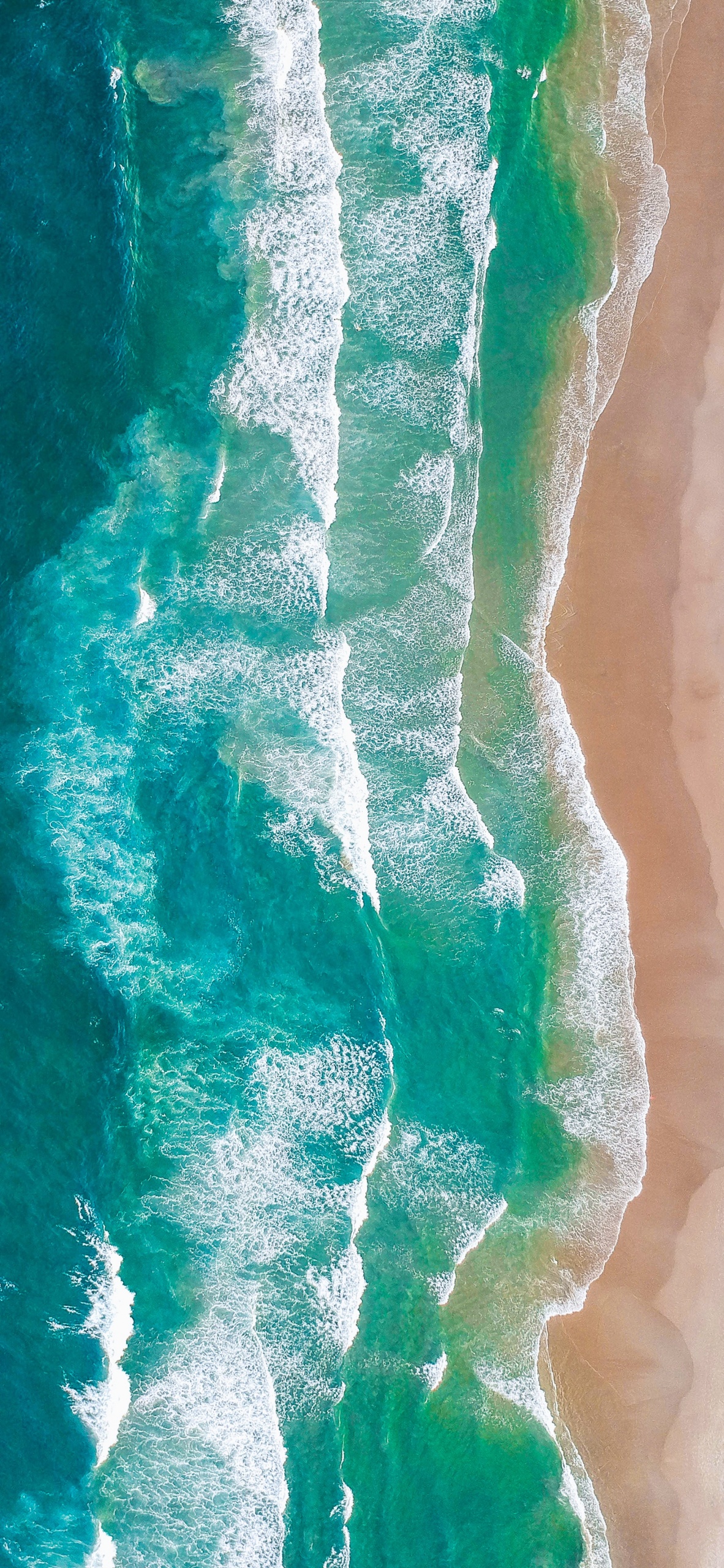 海浪沙滩绿色护眼壁纸