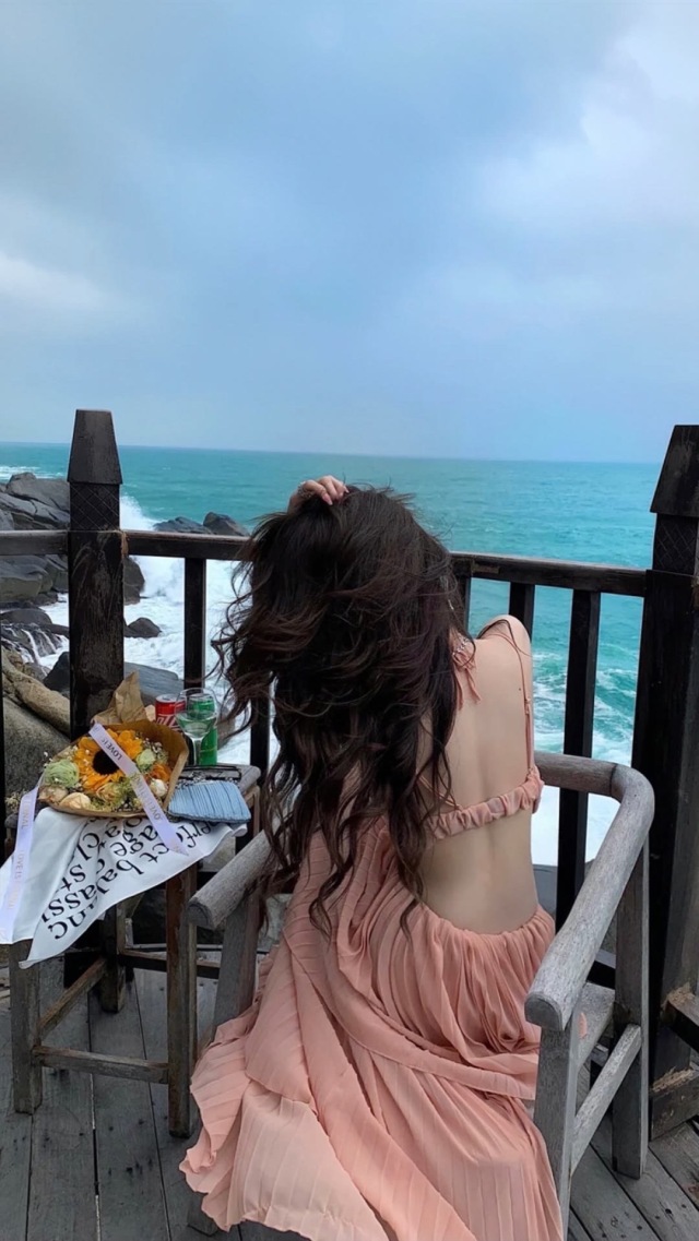 陪你一起看海
