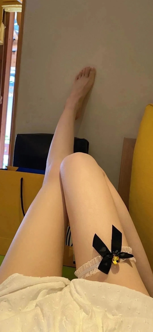 美女姐姐小长腿