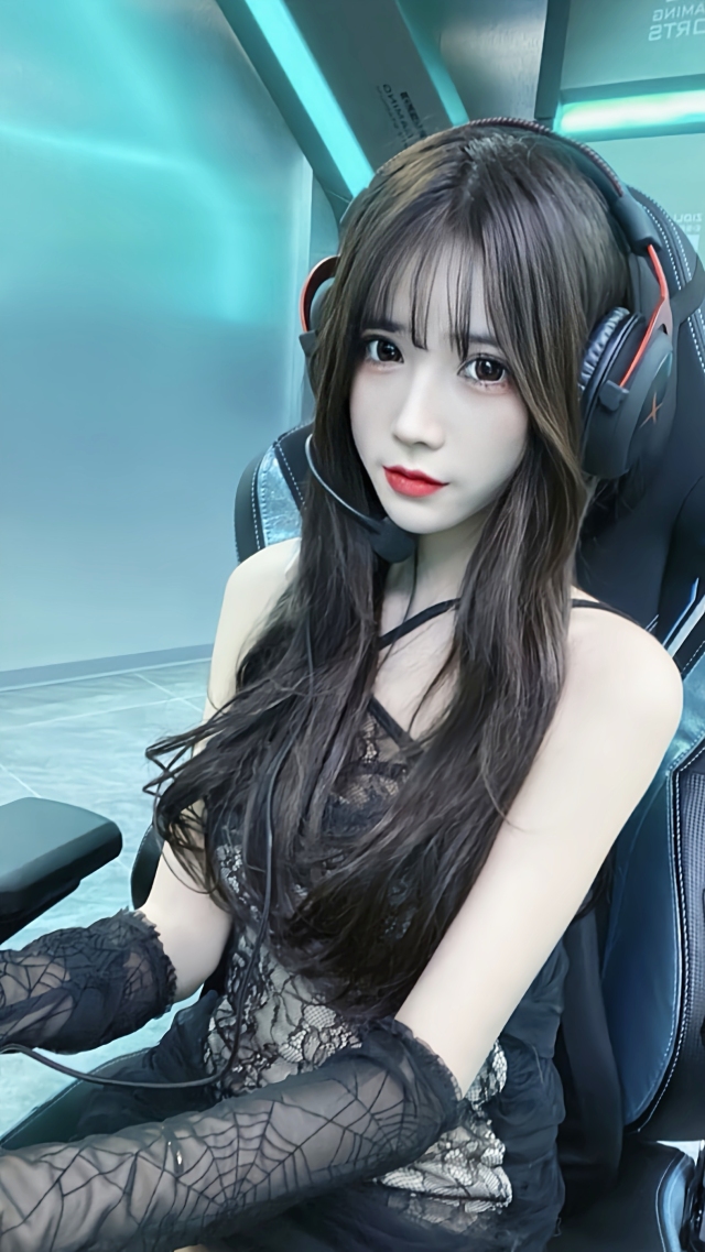 手机屏幕图片壁纸电竞少女

