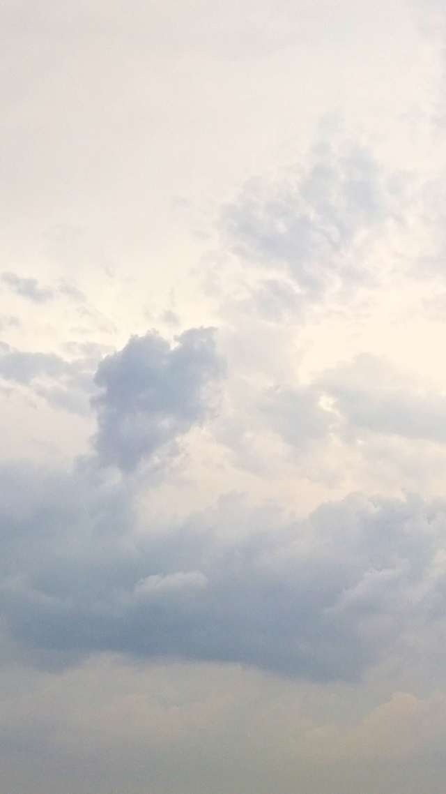 二次元微信背景圖雲海茫茫
