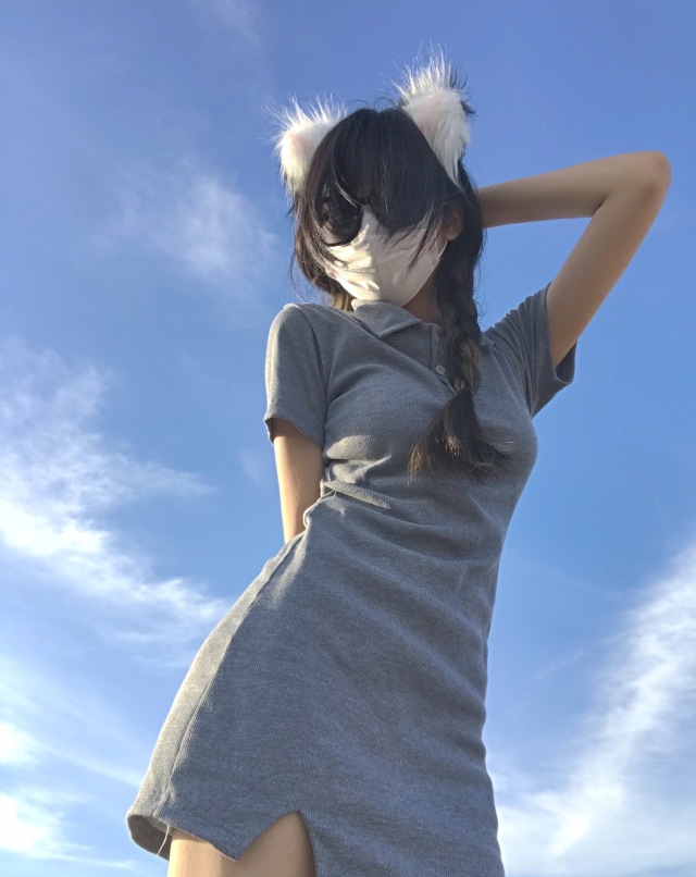 美女全面屏手機壁紙